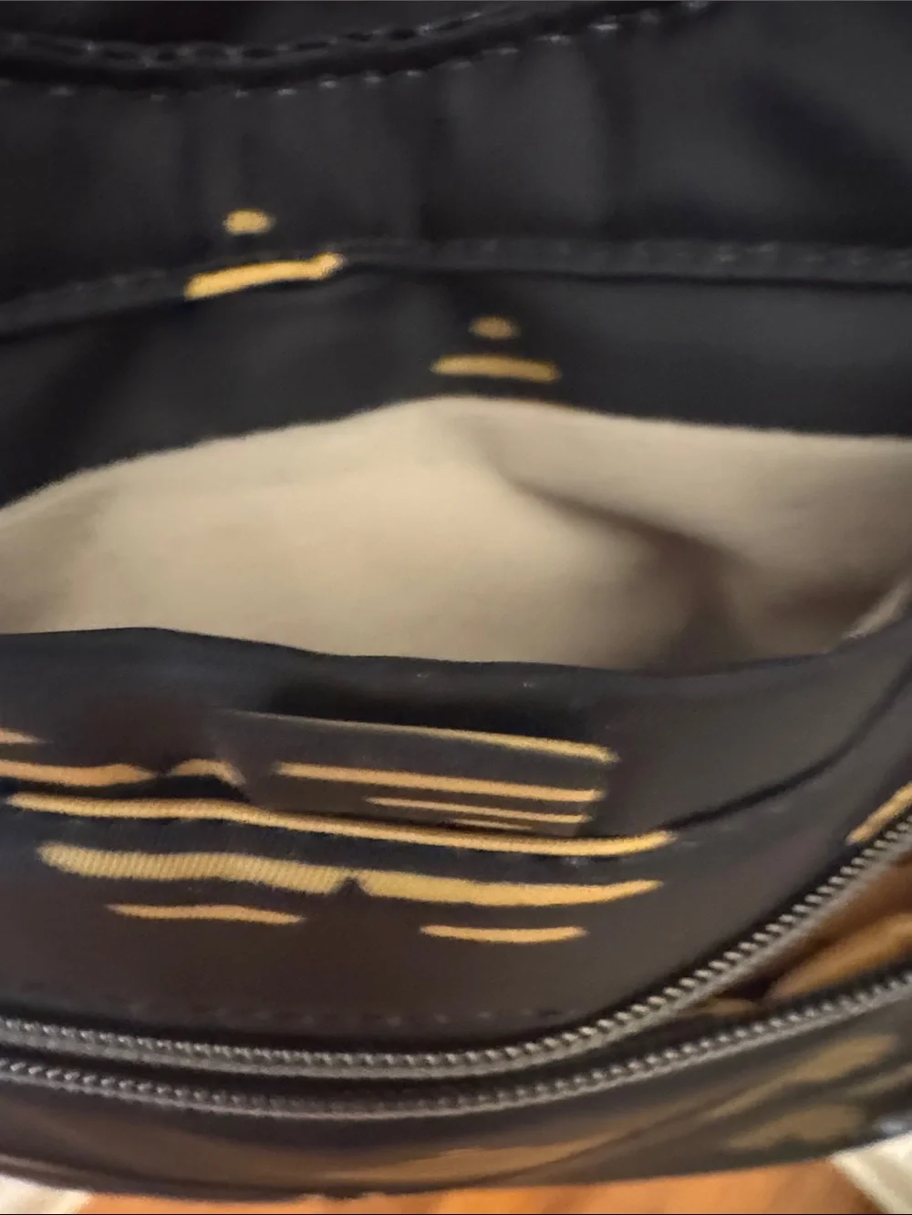 Rare LUG Hearts Gold GondolaSE Hobo Bag